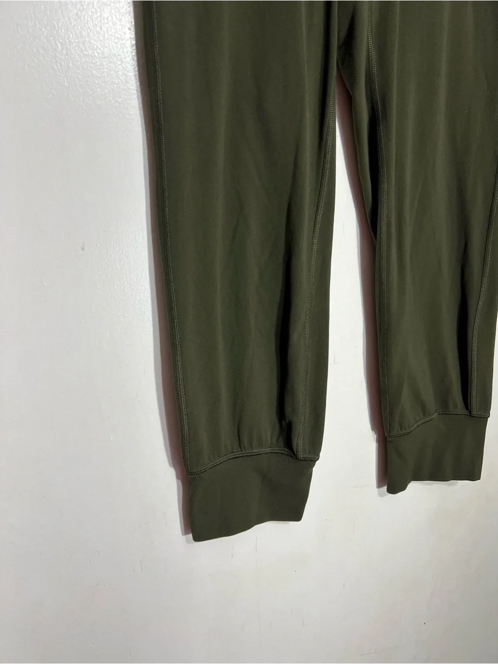 Lululemon Dark Olive  Align Jogger Crop *23